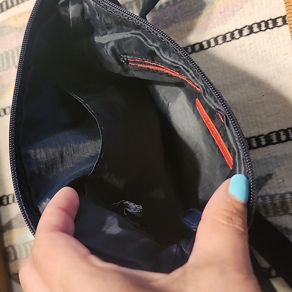 Tommy Hilfiger crossbody - Picture 6 of 7